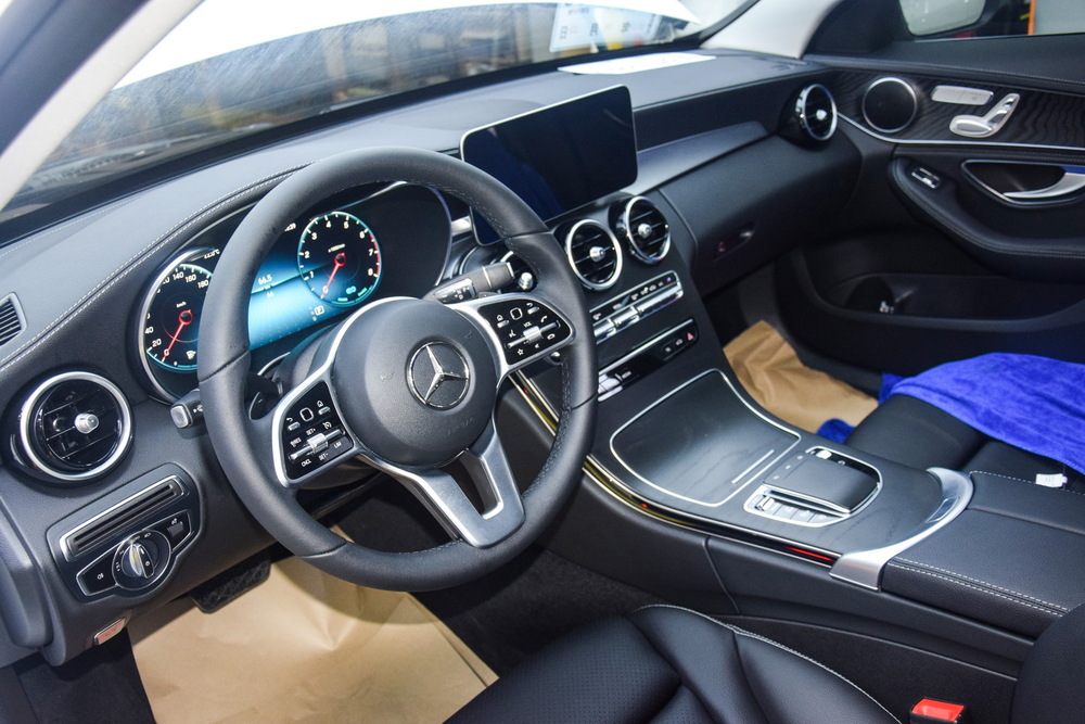 glc260l内饰 颜色,glc260l内饰颜色 奔驰glc260l车衣施工案例图